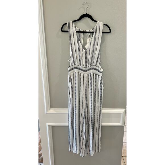 Loveriche NWT Sleeveless Jumpsuit Romper Wide Leg Black White Size M - Picture 1 of 9